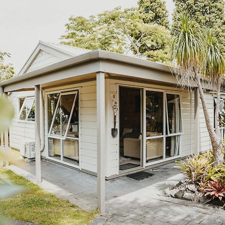 Tatahi Lodge Beach Resort Hahei Exterior photo