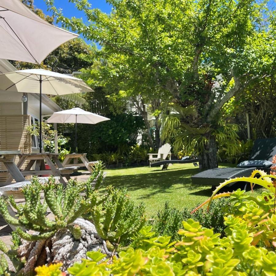 Tatahi Lodge Beach Resort Hahei Exterior photo